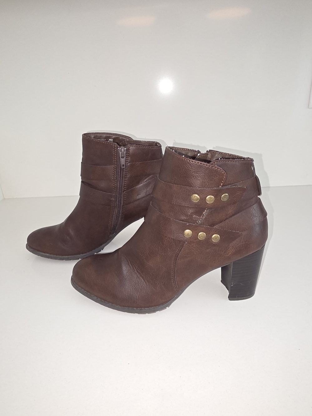 Jaclyn Smith Brown Heeled Ankle Booties with Gold Studs